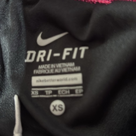 Nike Dri-Fit Running shorts,panty lined,elastic drawstring waist,mesh side panel - Picture 5 of 7